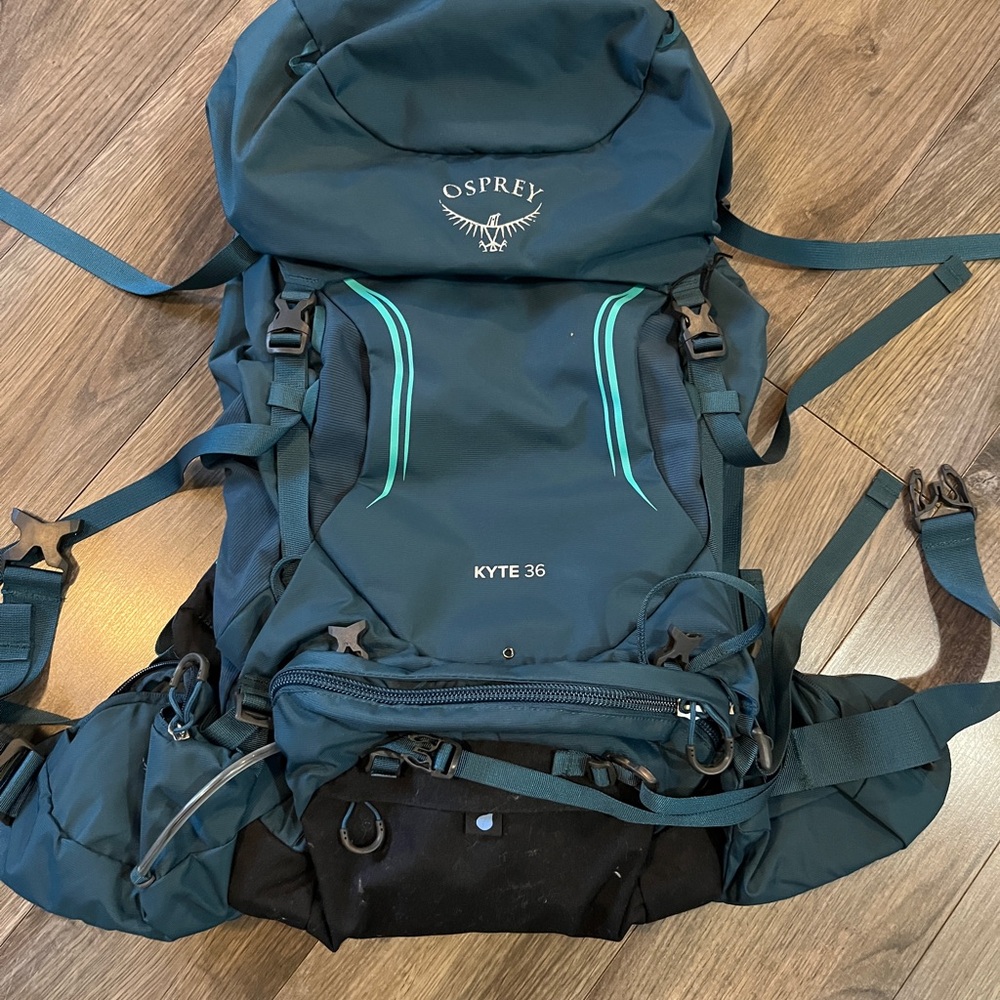 Osprey Kyte 36 Backpack - Dark Teal NEW never used